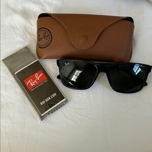 Ray-Ban RB4181 Black